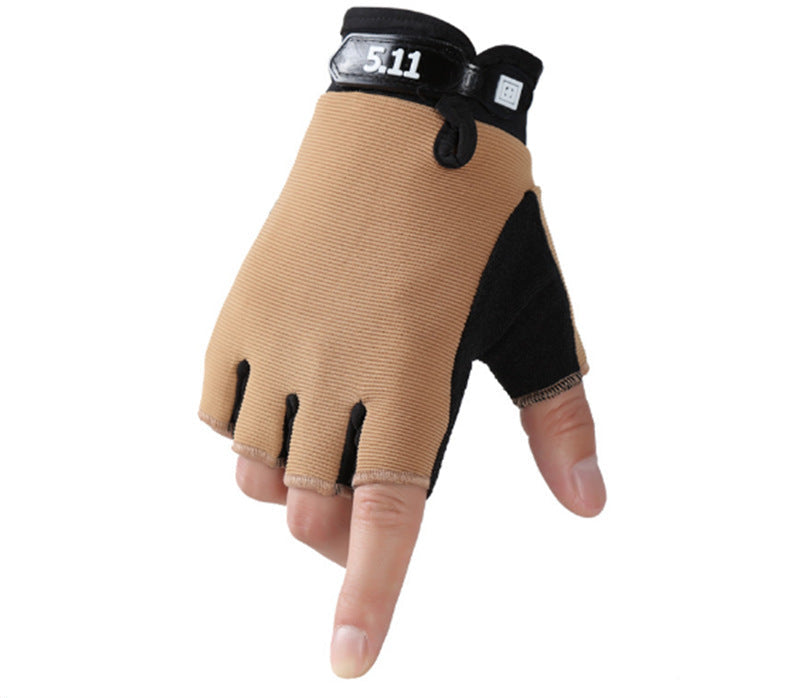 Cycling and general sports/fitness gloves for men and women, featuring non-slip material.